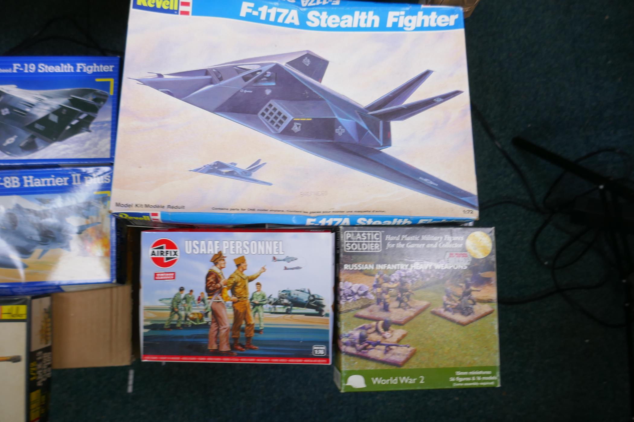 A large collection of boxed 1:72 scale Wargaming/Diorama Miniatures (Troops and vehicles) by Valiant - Image 9 of 10
