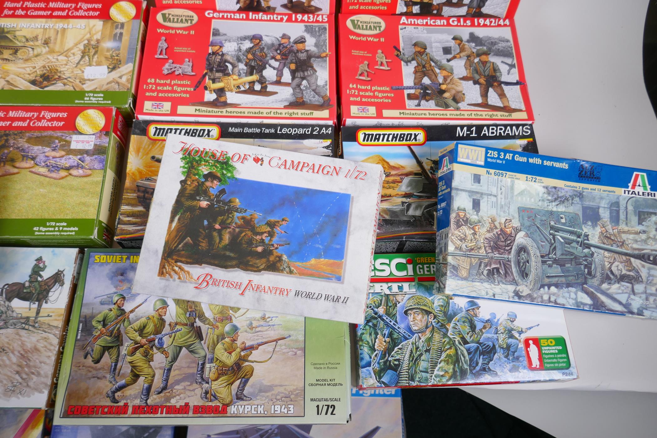 A large collection of boxed 1:72 scale Wargaming/Diorama Miniatures (Troops and vehicles) by Valiant - Image 8 of 10