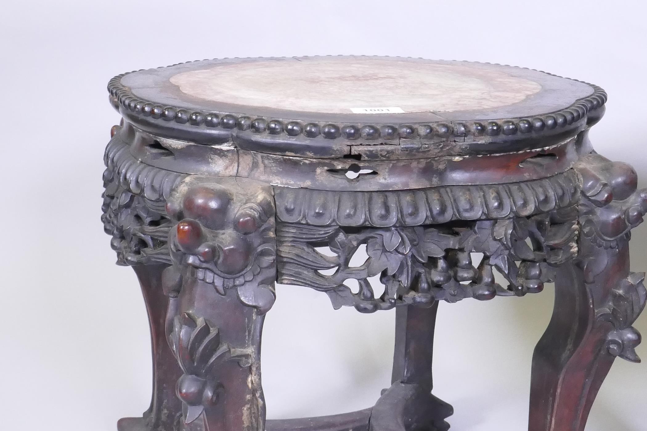 A pair of C19th Chinese hardwood tables/stands, with inset rouge marble tops, carved and pierced - Image 4 of 6
