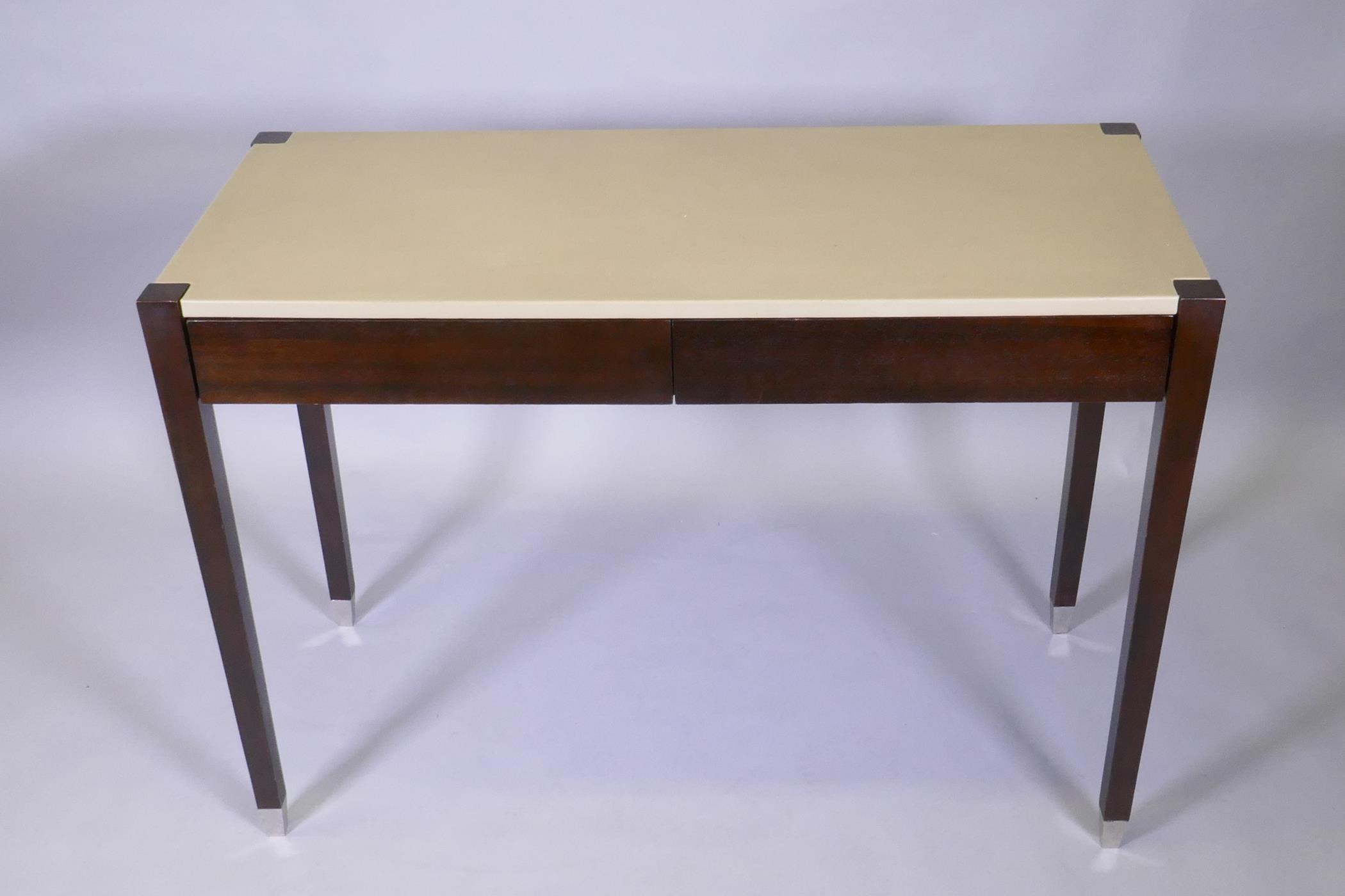 A contemporary hardwood two drawer writing table with faux shagreen top, 100 x 50 x 75cm - Image 3 of 4
