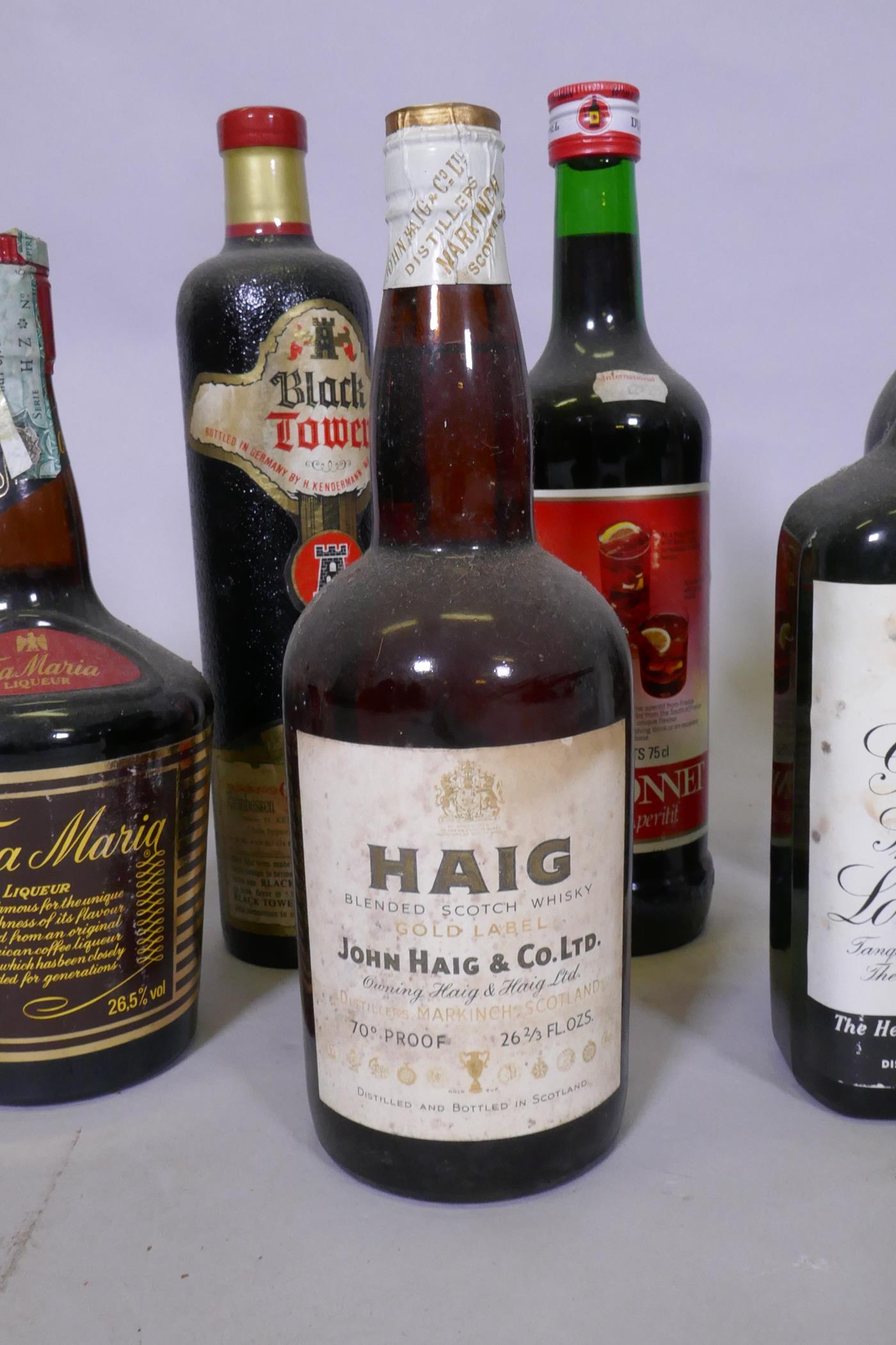 A quantity of wines and spirits, Haig gold label 70% proof, blended Scotch whisky, Gordon's - Image 2 of 5