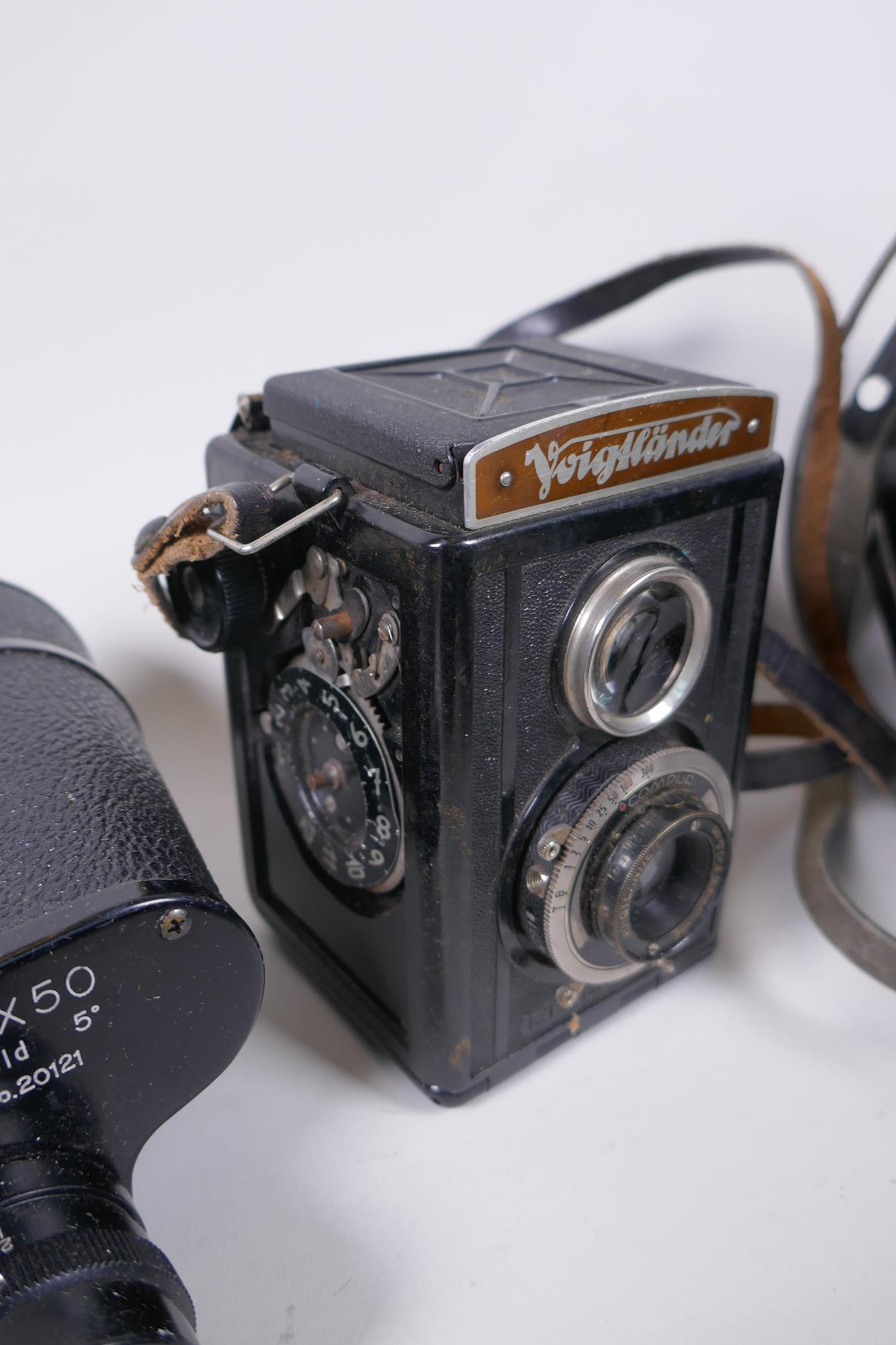 Three vintage medium format film cameras including two Voigtlander Brilliant Compur and Lubitel 2, a - Image 4 of 9