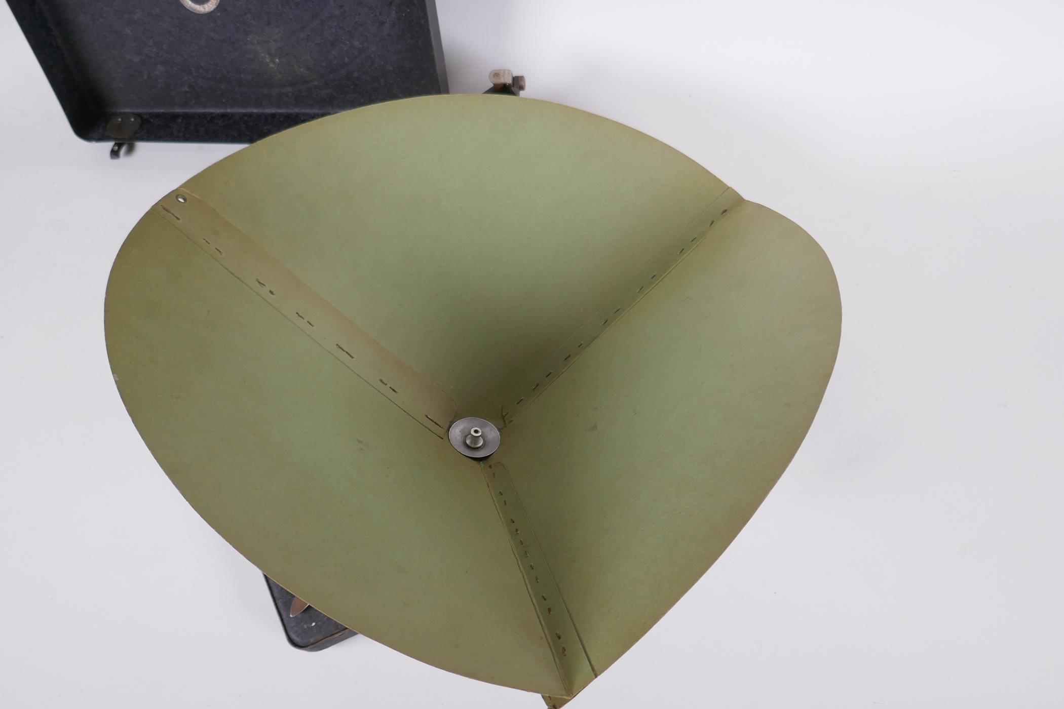 An early 1920s  Polly Portable type gramophone player with fold out loud speaker, 27 x 27 x 6cm - Image 2 of 4