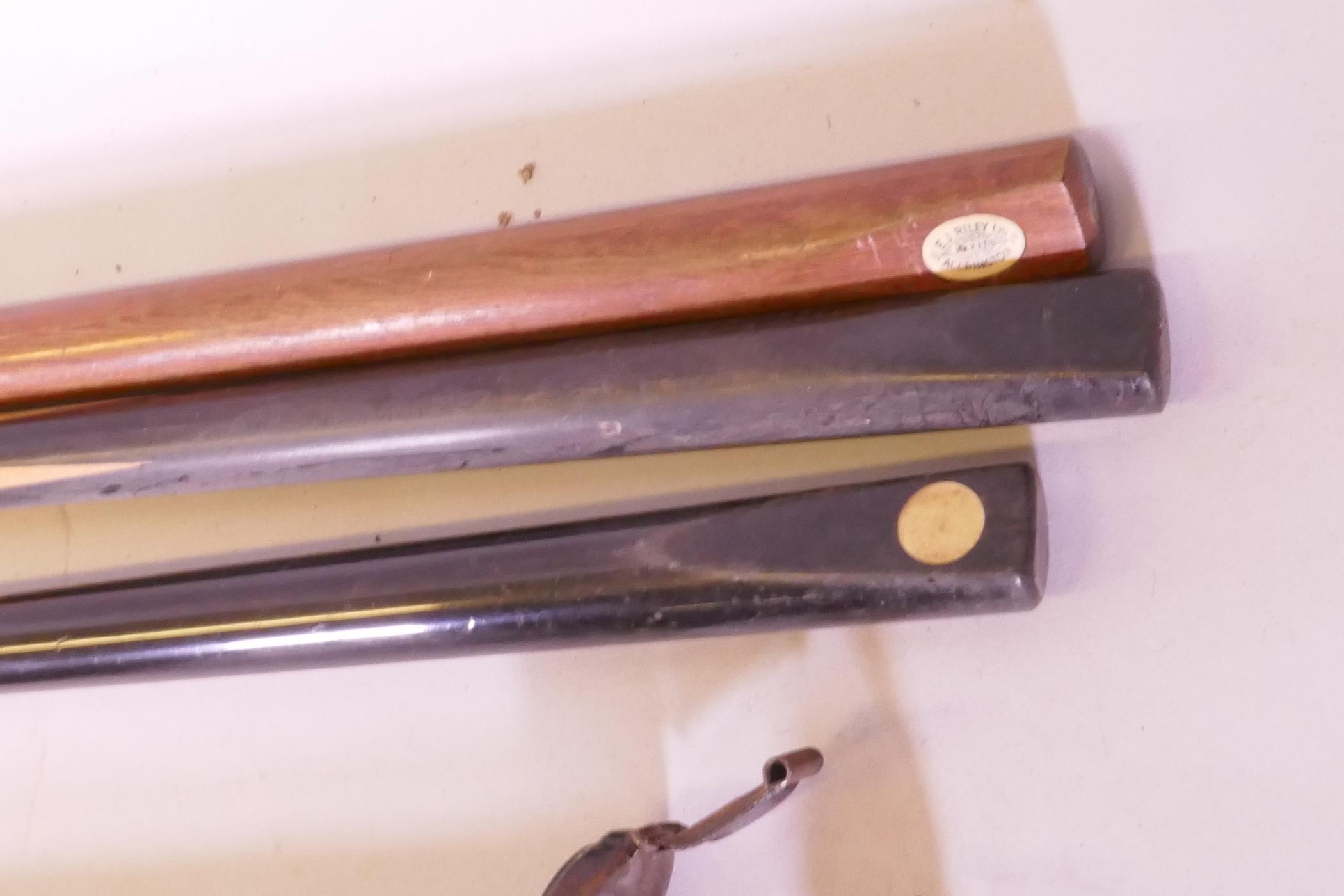 An F.J. Riley 16½oz snooker cue, a Thurston Special Royal 16½oz cue in metal case, and two other - Image 4 of 5