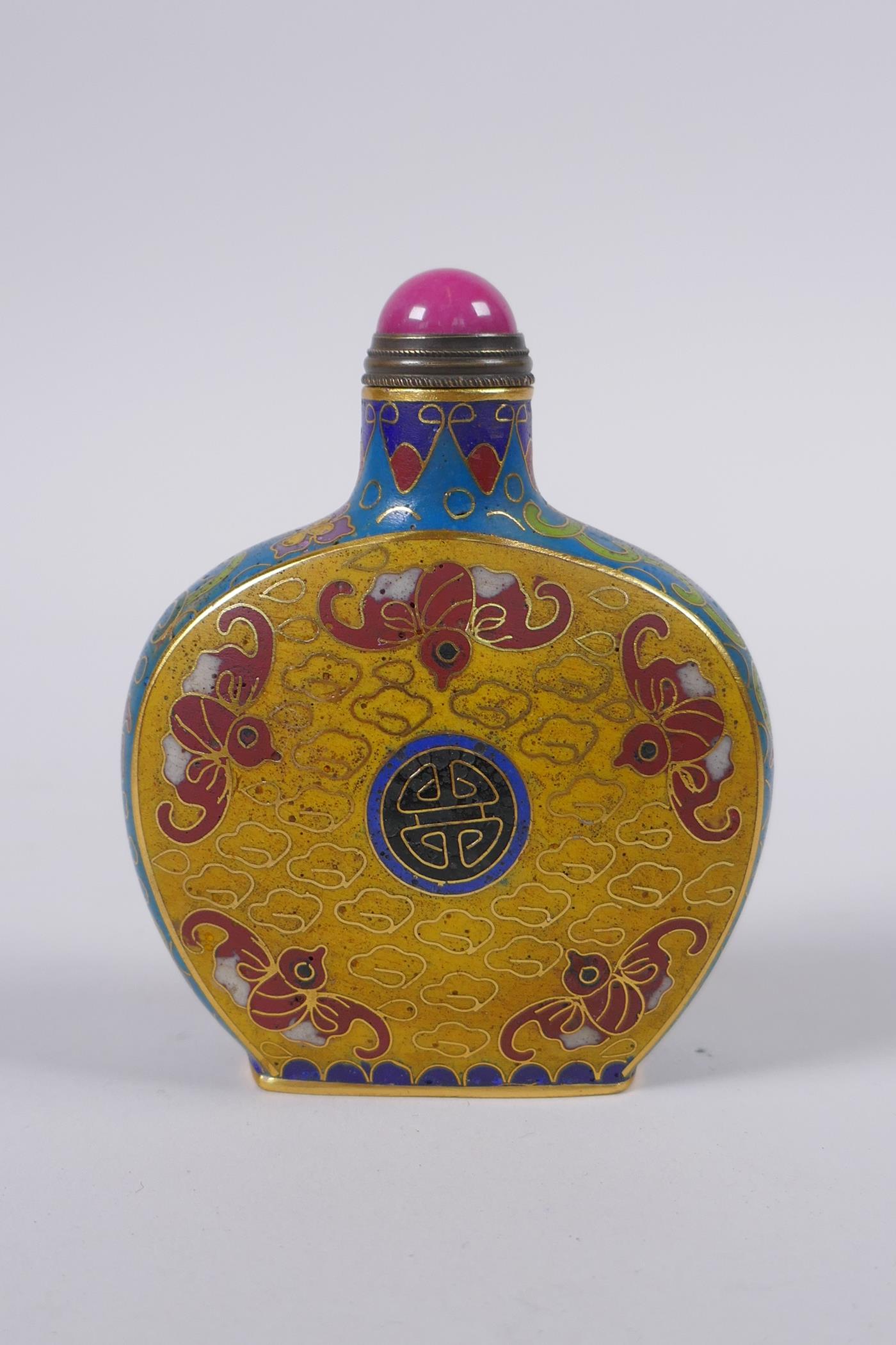 A Chinese cloisonne snuff bottle decorated with bats and auspicious symbols, Qianlong 4 character