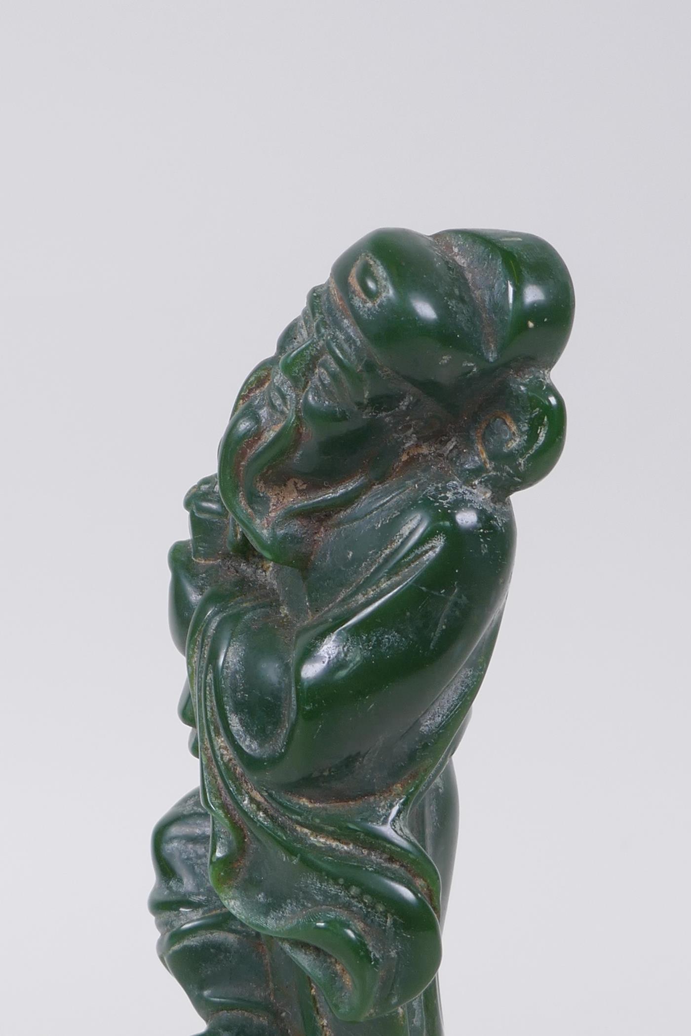 A Chinese green hardstone figure of an immortal, 19cm high - Image 3 of 4