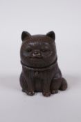 A Japanese style bronze okimono cat, 6cm high