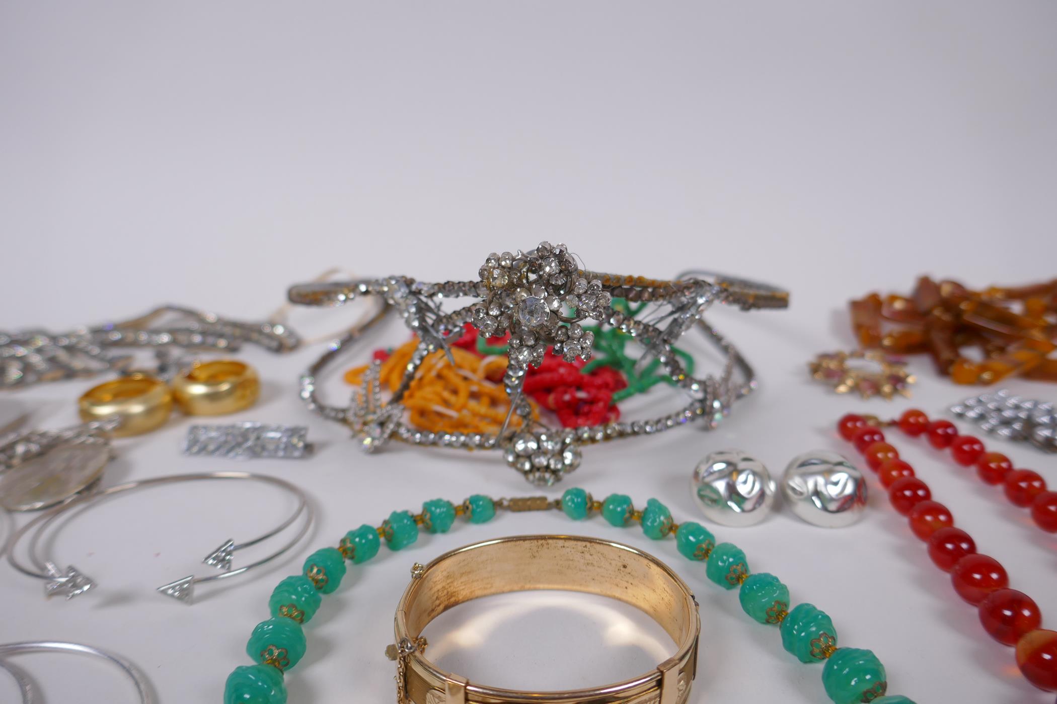 A quantity of vintage costume jewellery including a tiara, bangles, necklaces etc, together with a - Image 2 of 9