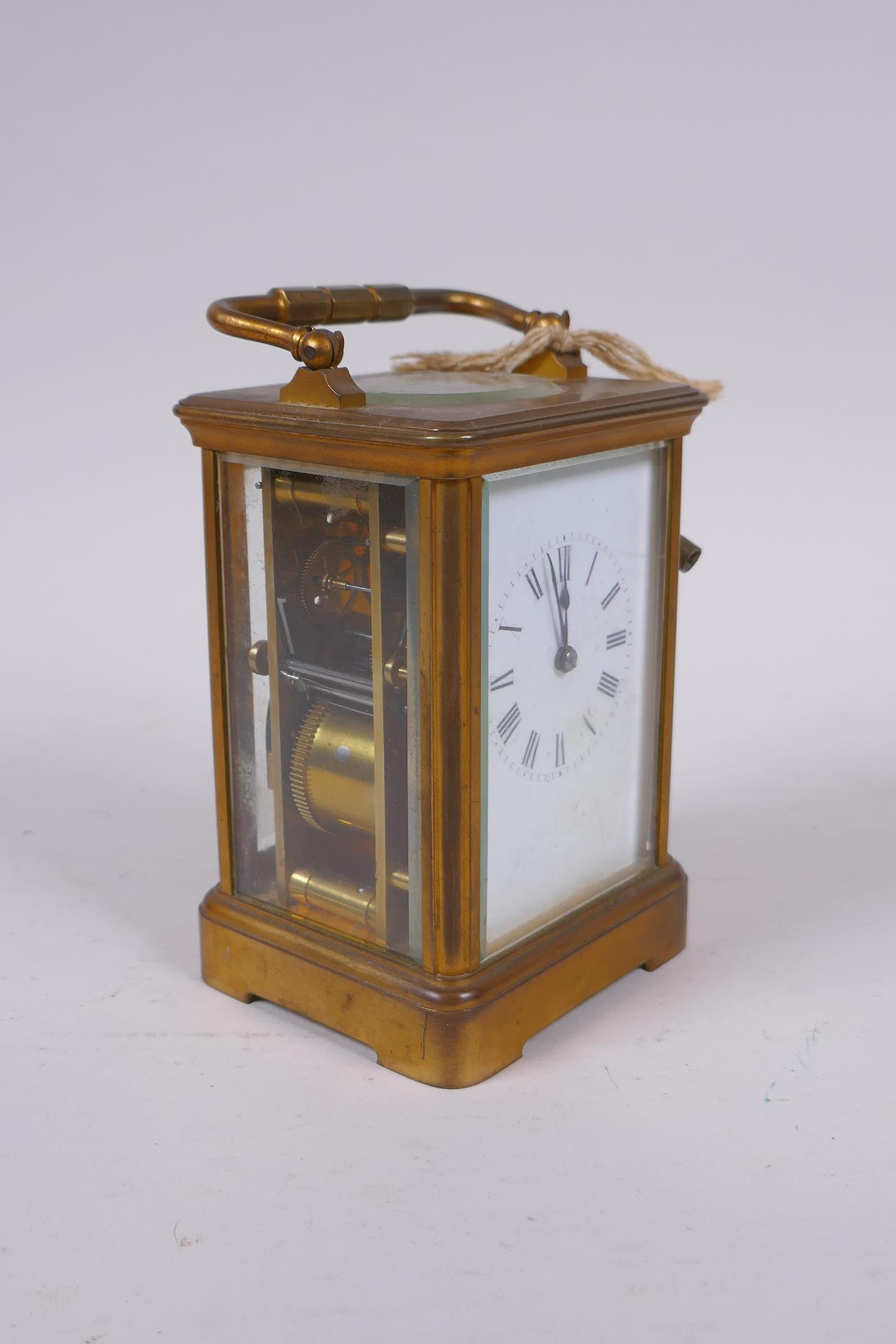 An early C20th French brass carriage clock striking on a gong by Richard & Cie,9 x 8cm, 14cm high - Image 2 of 6