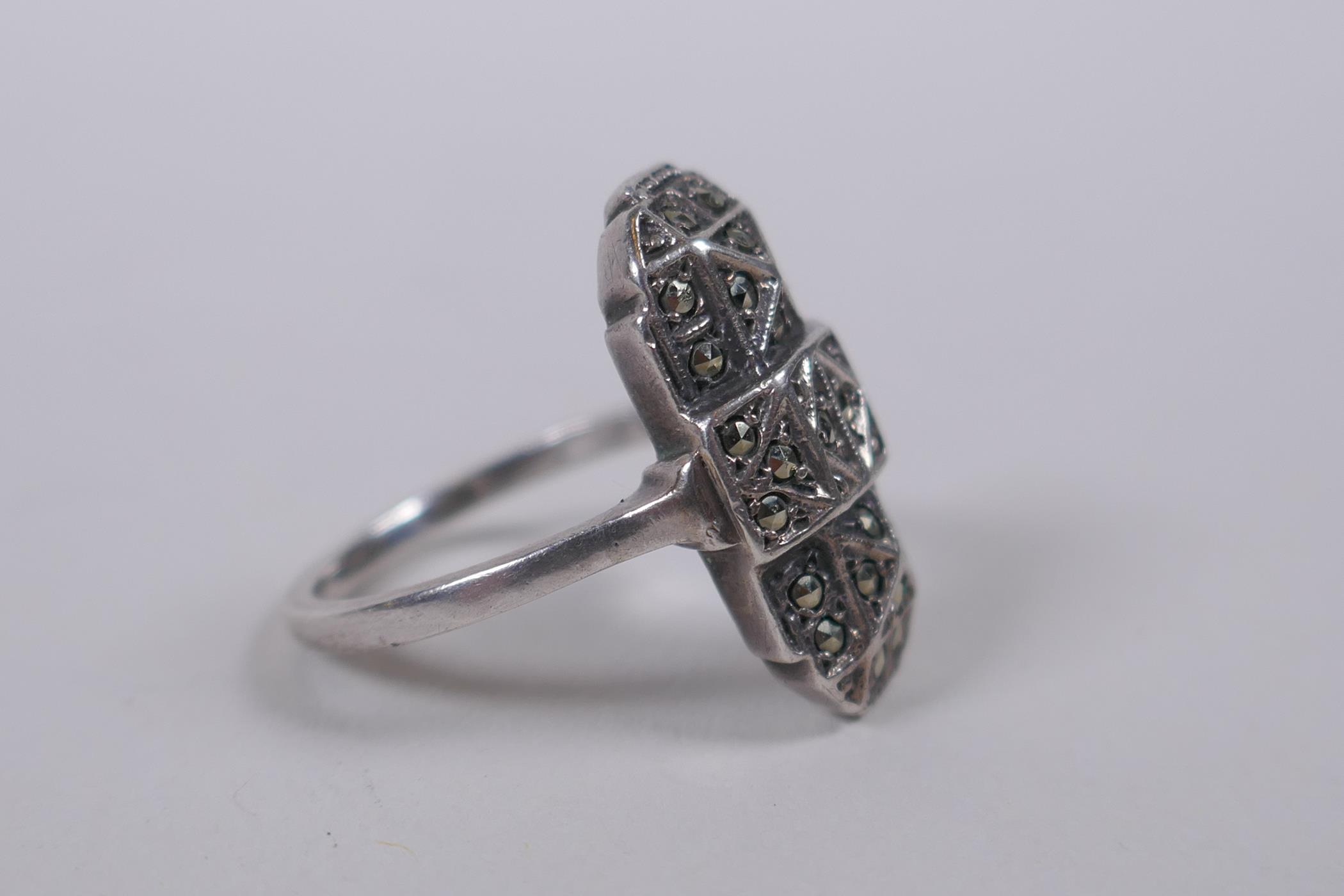 An antique Art Deco continental silver and marcasite ring, stamped 835, size O/P - Image 2 of 5