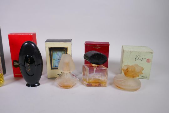 A quantity of vintage perfume bottles in original boxes, including Coco by Chanel, Ysatis by - Image 4 of 4