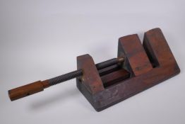 An antique carpentry wood mitre jack/clamp, 73cm closed