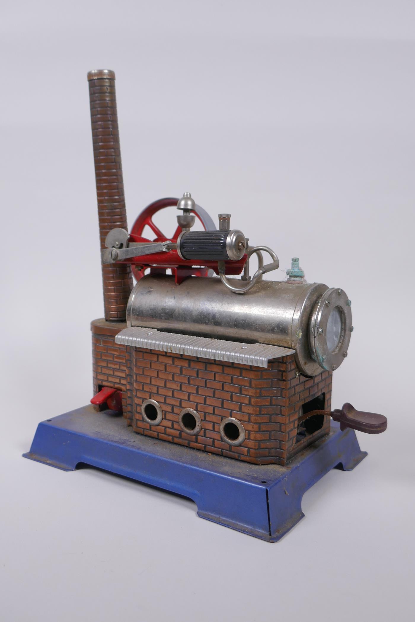 A Wilesco D14 Static Steam Engine, with original operating instructions, 20 x 14cm
