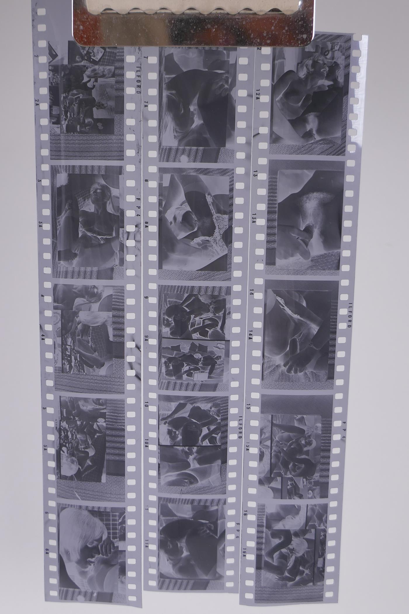 A quantity of 1970s vintage nude/erotic photographic 35mm negatives - Image 8 of 8