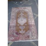 A Persian wool Songhor Hamadan rug, faded, 158 x 245cm