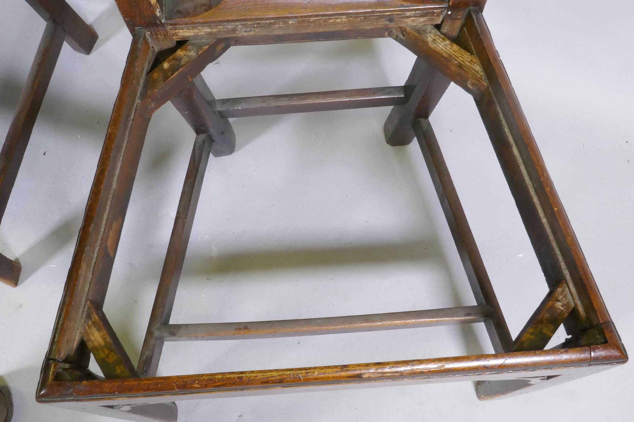 A good pair of C18th  Chippendale provincial style elm side chairs with pierced back splats, - Image 8 of 9