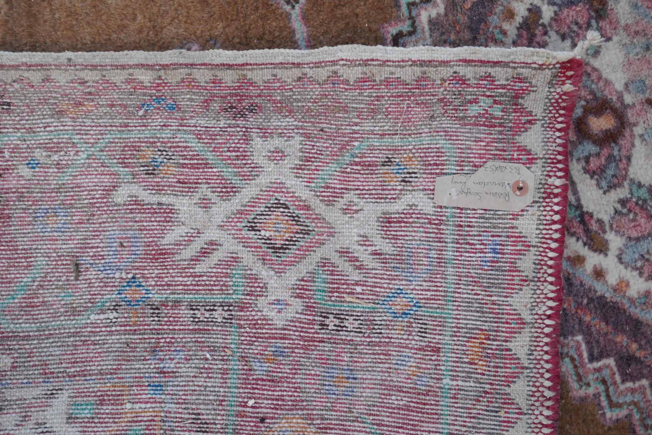 A Persian wool Songhor Hamadan rug, faded, 158 x 245cm - Image 6 of 6