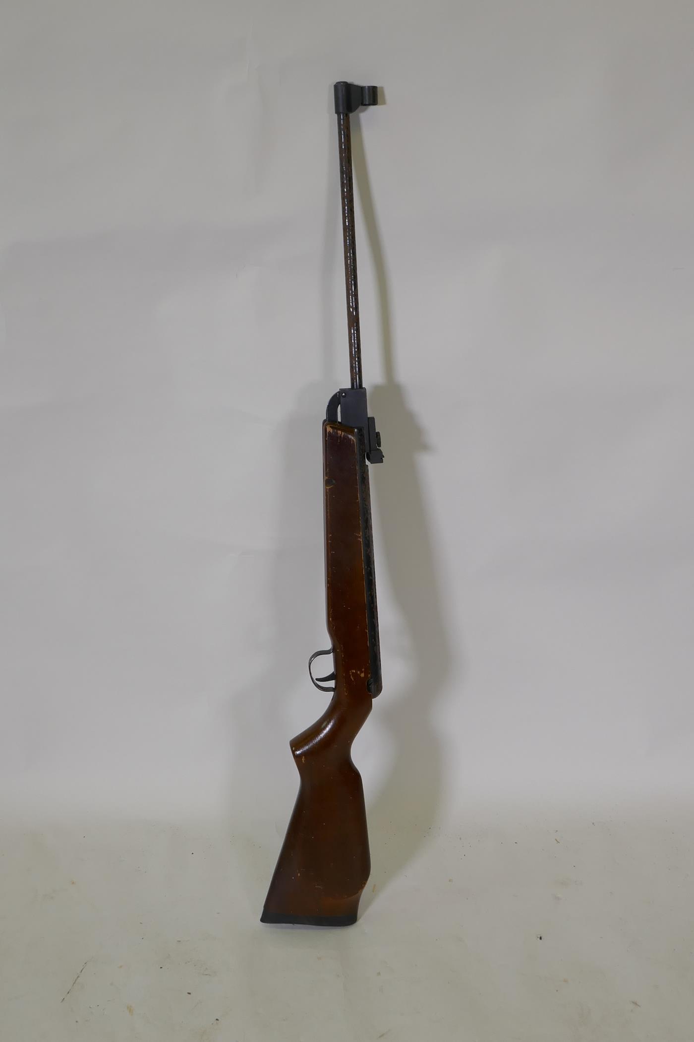 A Webley & Scott Vulcan air rifle, 104cm long