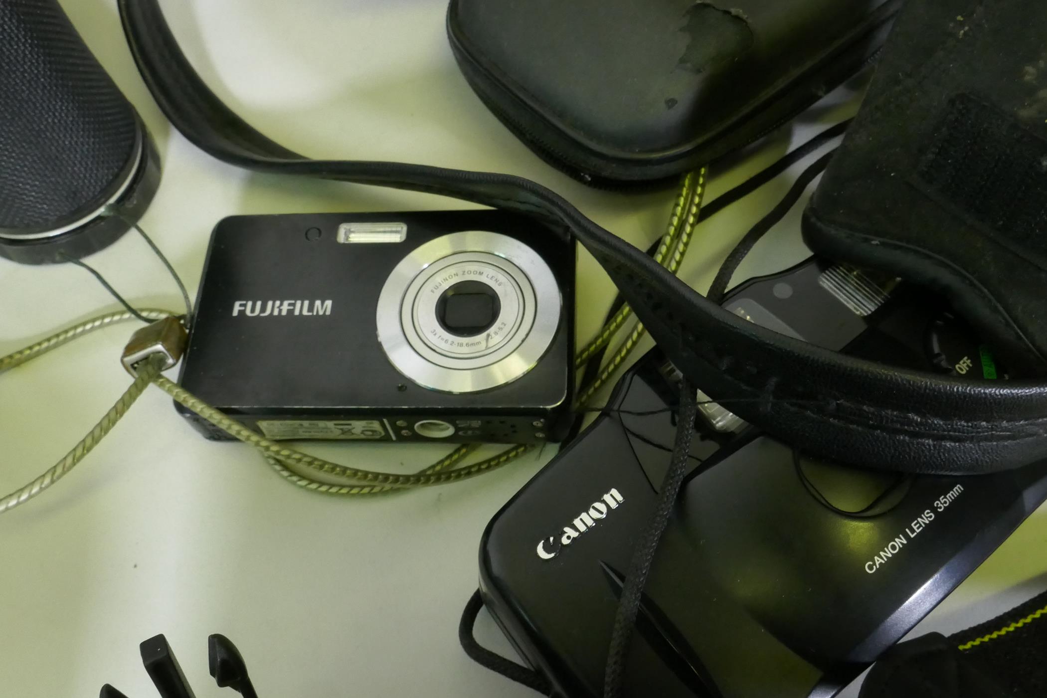 A Nikon D3400 digital camera, a Ricoh KR-10X SLR 35mm camera, Kodak Brownie flash II, Fuji Finepix - Image 7 of 8