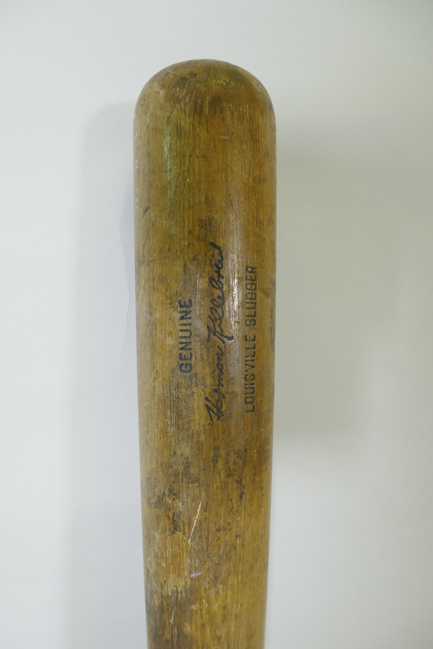 A genuine 'Louisville Slugger' baseball bat, No 125, Hillerich and Bradsby Co, Louisville, KY - Image 4 of 4