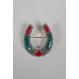 A sterling silver horseshoe brooch set with coral and malachite, 3cm