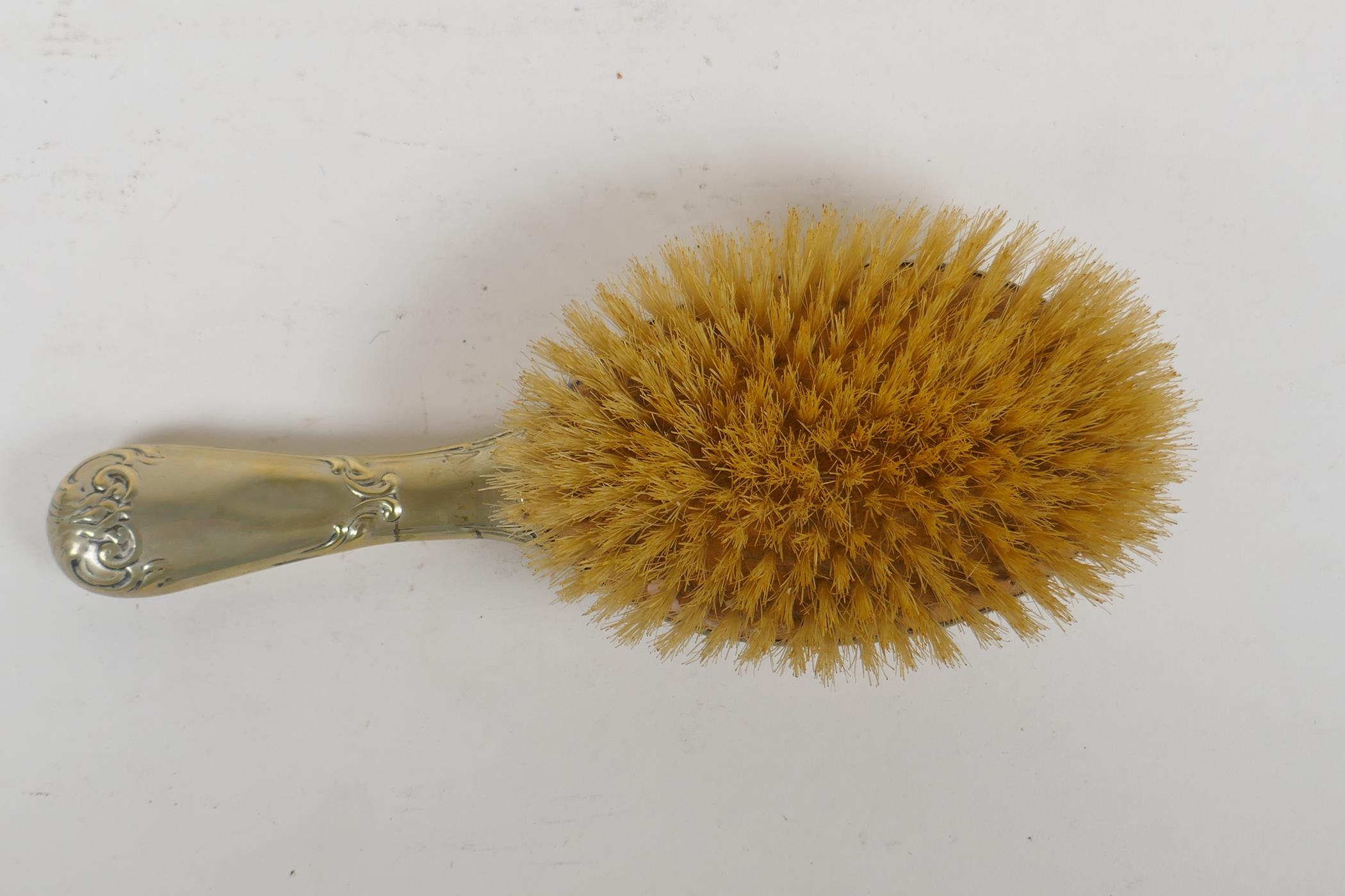 An antique Irish silver plated clothes brush, decorated with inlaid moss agate in the form of clover - Image 4 of 4