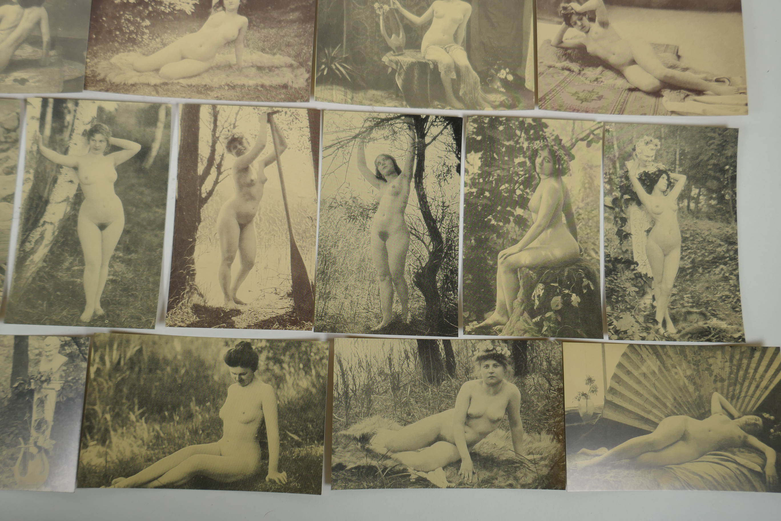 A quantity of monochrome postcards depicting female nudes, 9 x 14cm, approx 180 - Image 4 of 6