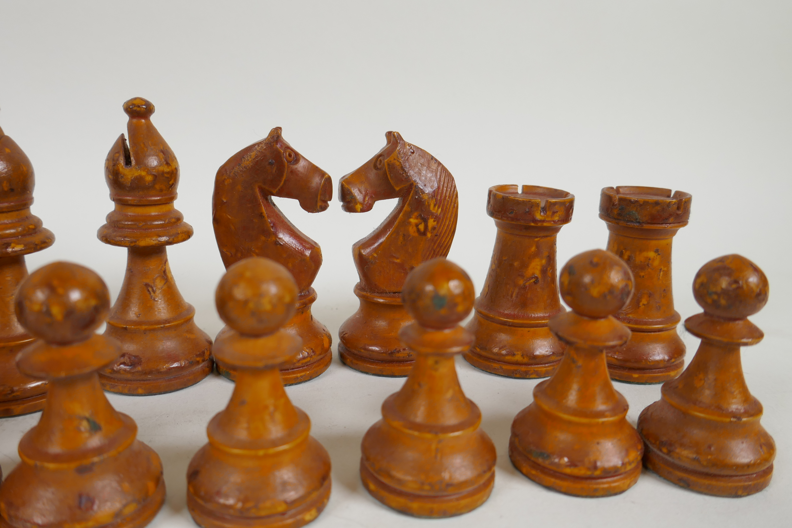 A late C19th/early C20th Staunton pattern boxwood and ebony chess set, king 9cm high - Image 3 of 7