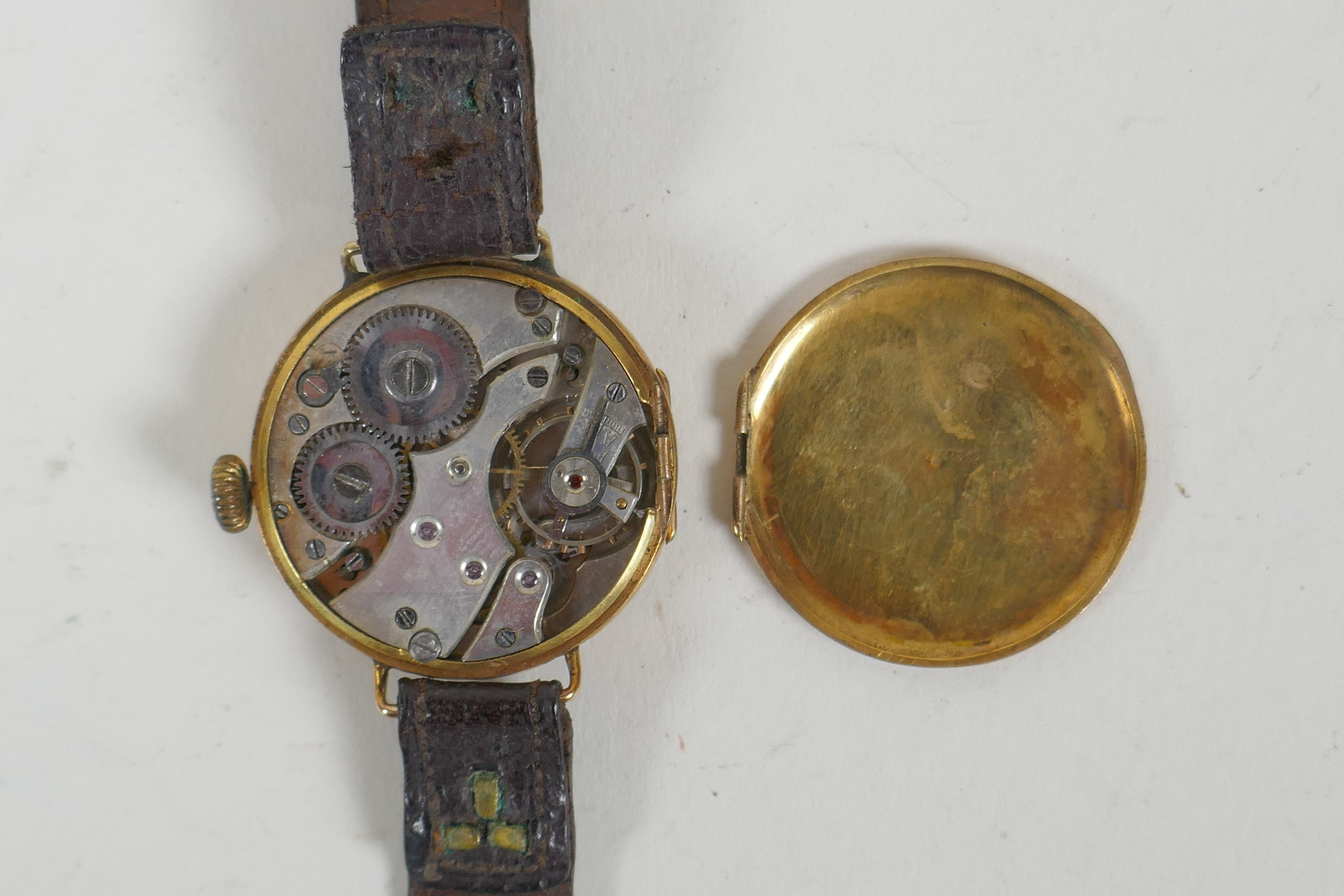 A 9ct gold cased wrist watch, the dial with Arabic numerals and subsidiary second dial, 3cm - Image 2 of 4