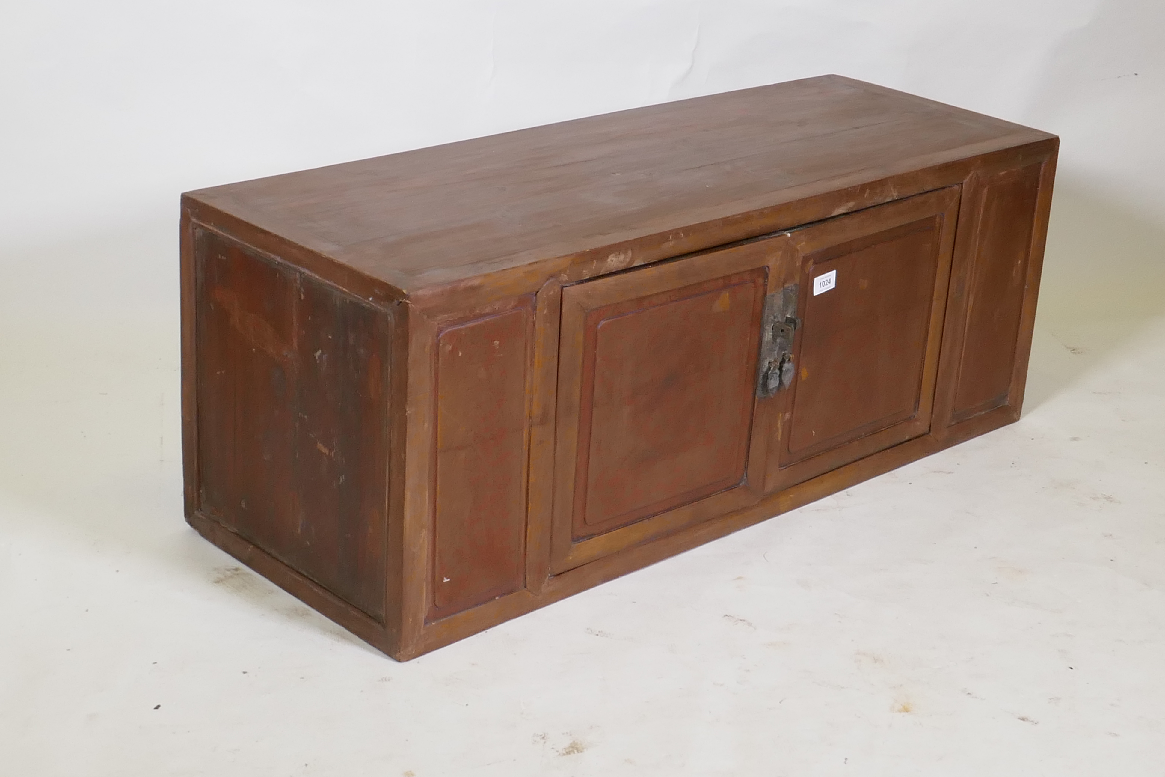 A Chinese two door desk top cabinet, 107 x 40cm, 40cm high - Image 2 of 3