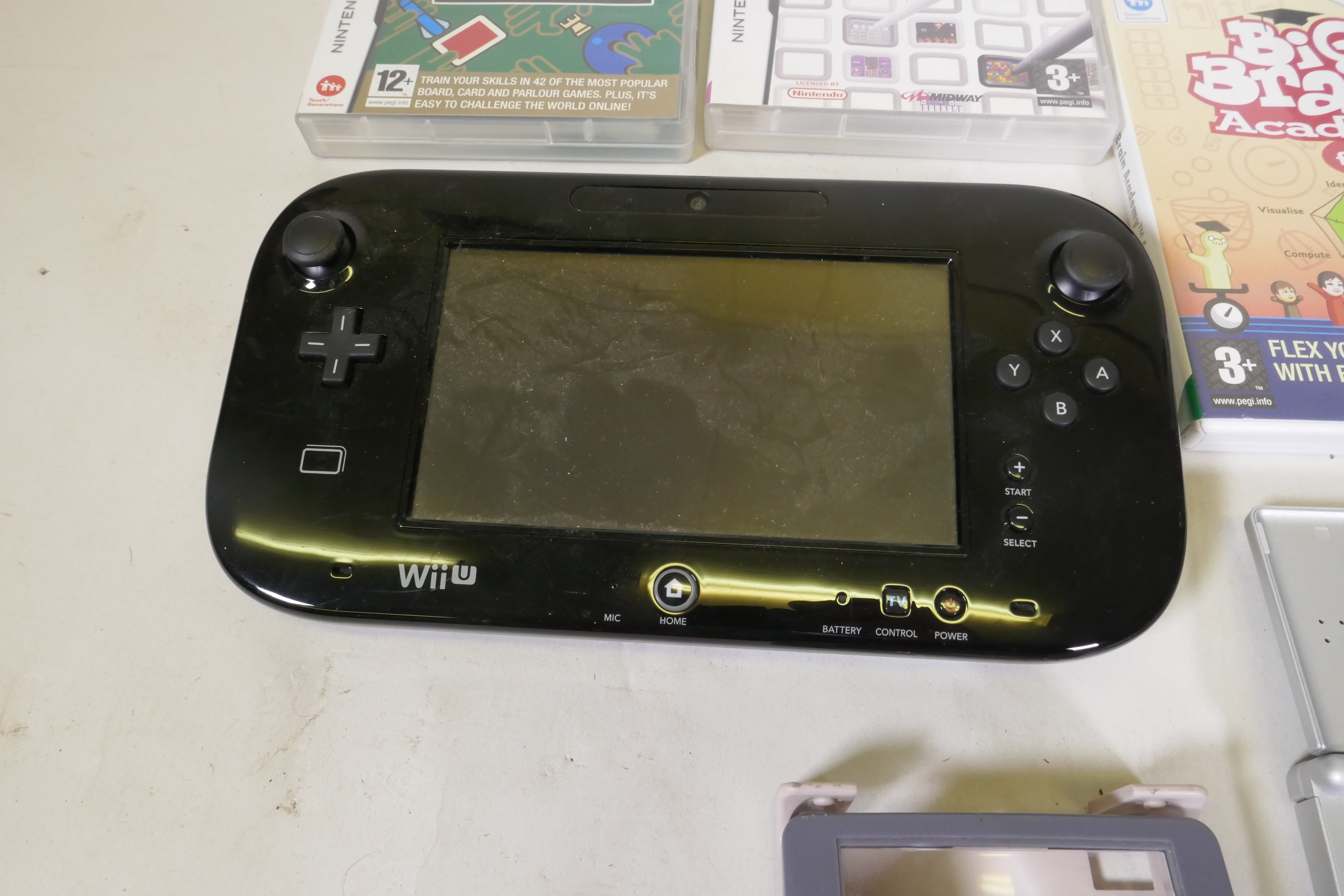 Nintendo Wii U; a DS lite, games etc - Image 4 of 5