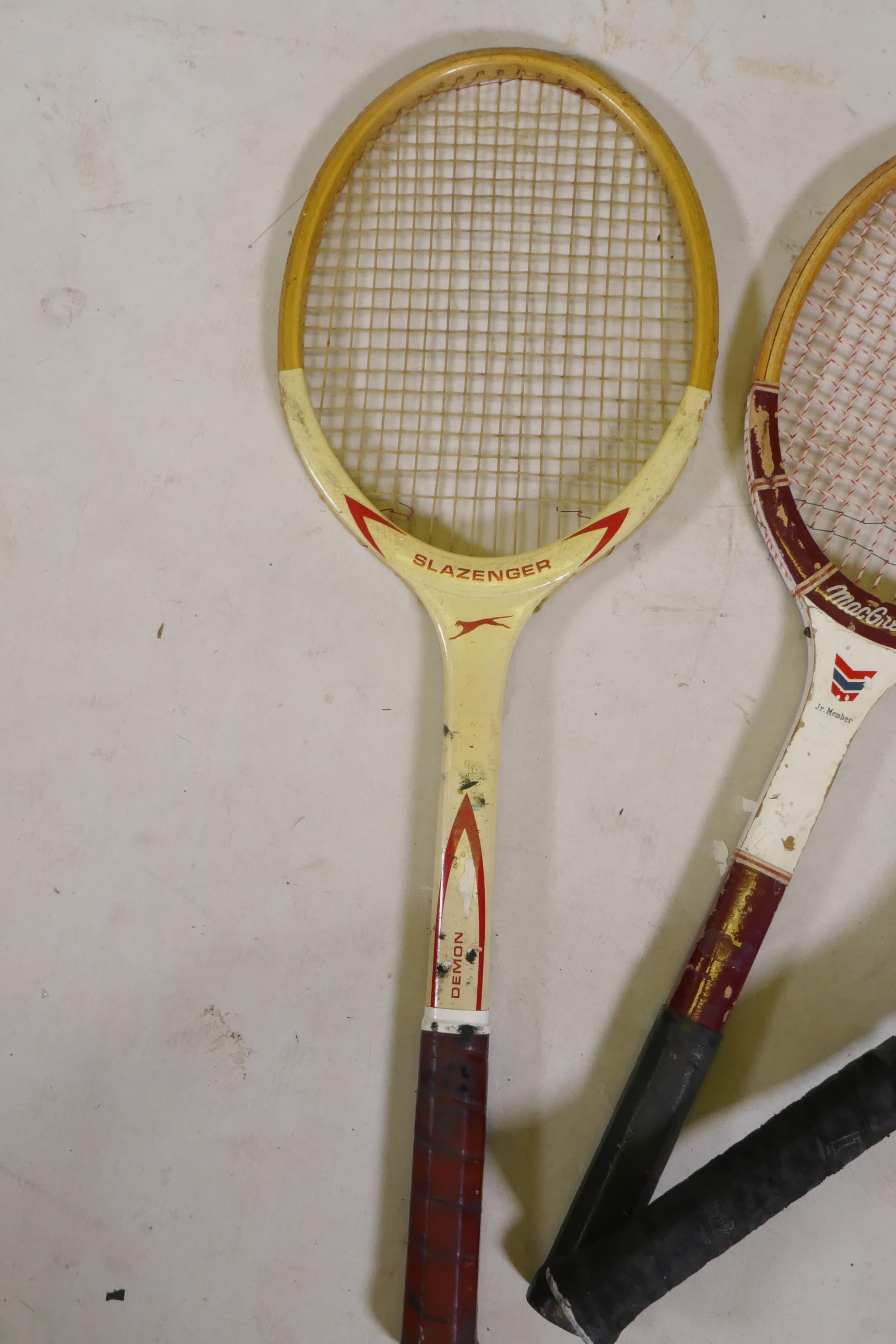 A Wilson 'Sting Soft Shock' tennis racket, a Dunlop 'I-Zone 5' tennis racket, a vintage Slazenger ' - Image 3 of 5