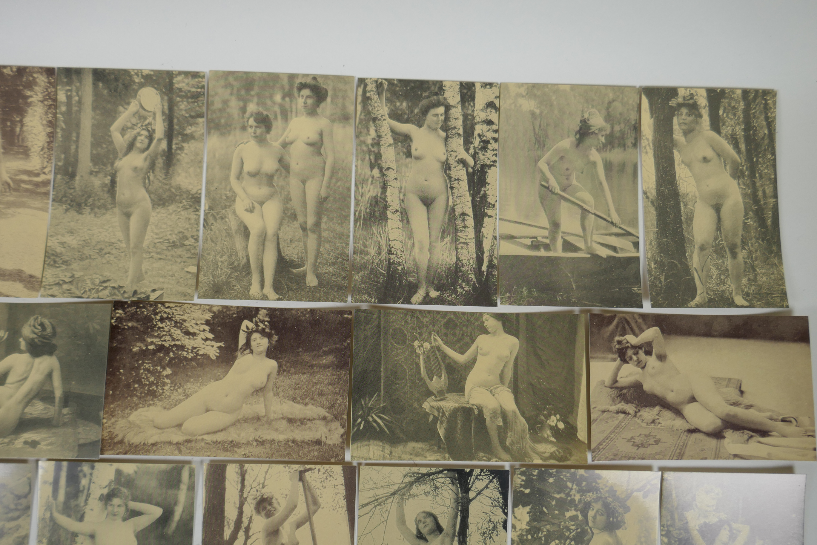 A quantity of monochrome postcards depicting female nudes, 9 x 14cm, approx 180 - Image 3 of 6