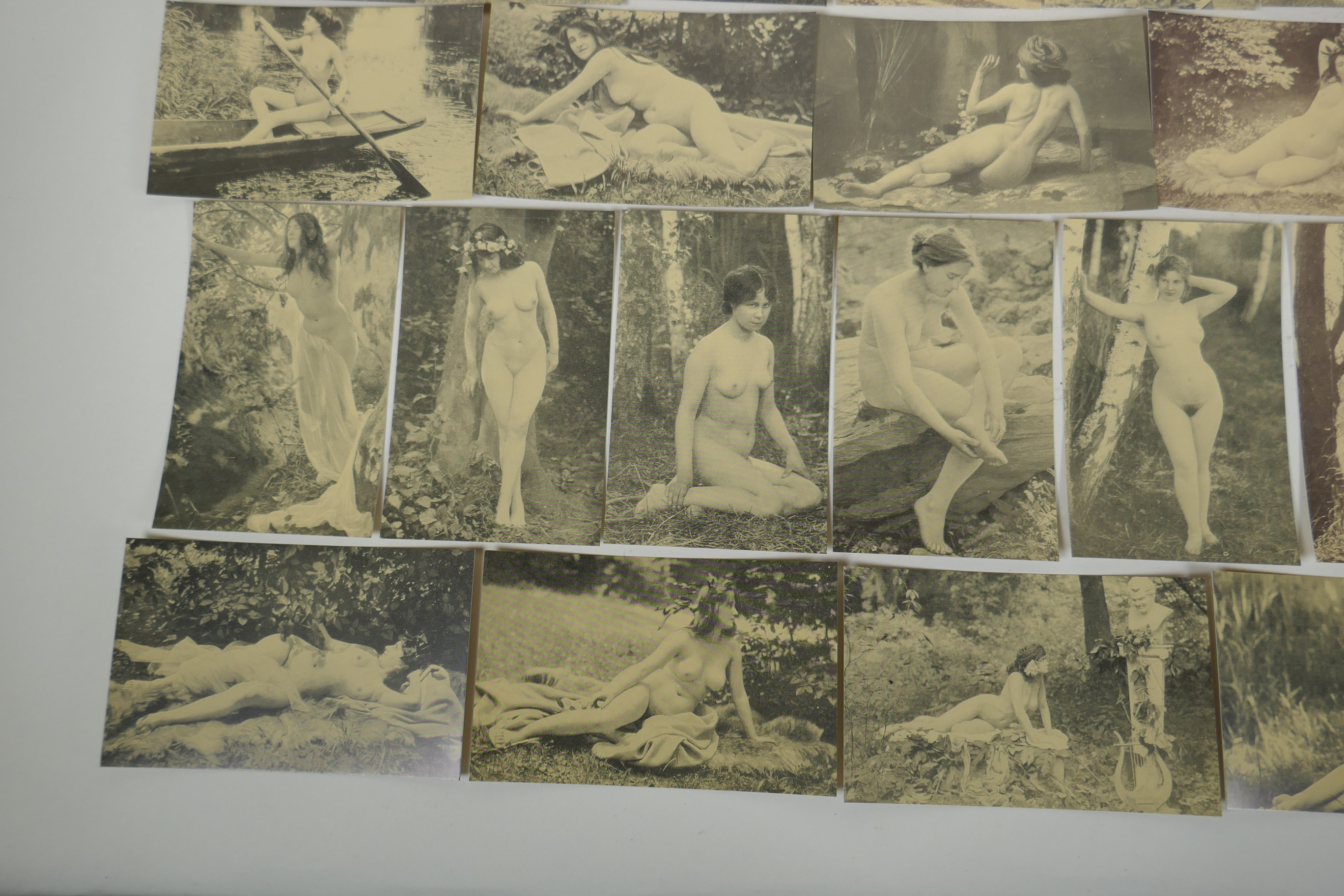 A quantity of monochrome postcards depicting female nudes, 9 x 14cm, approx 180 - Image 5 of 6