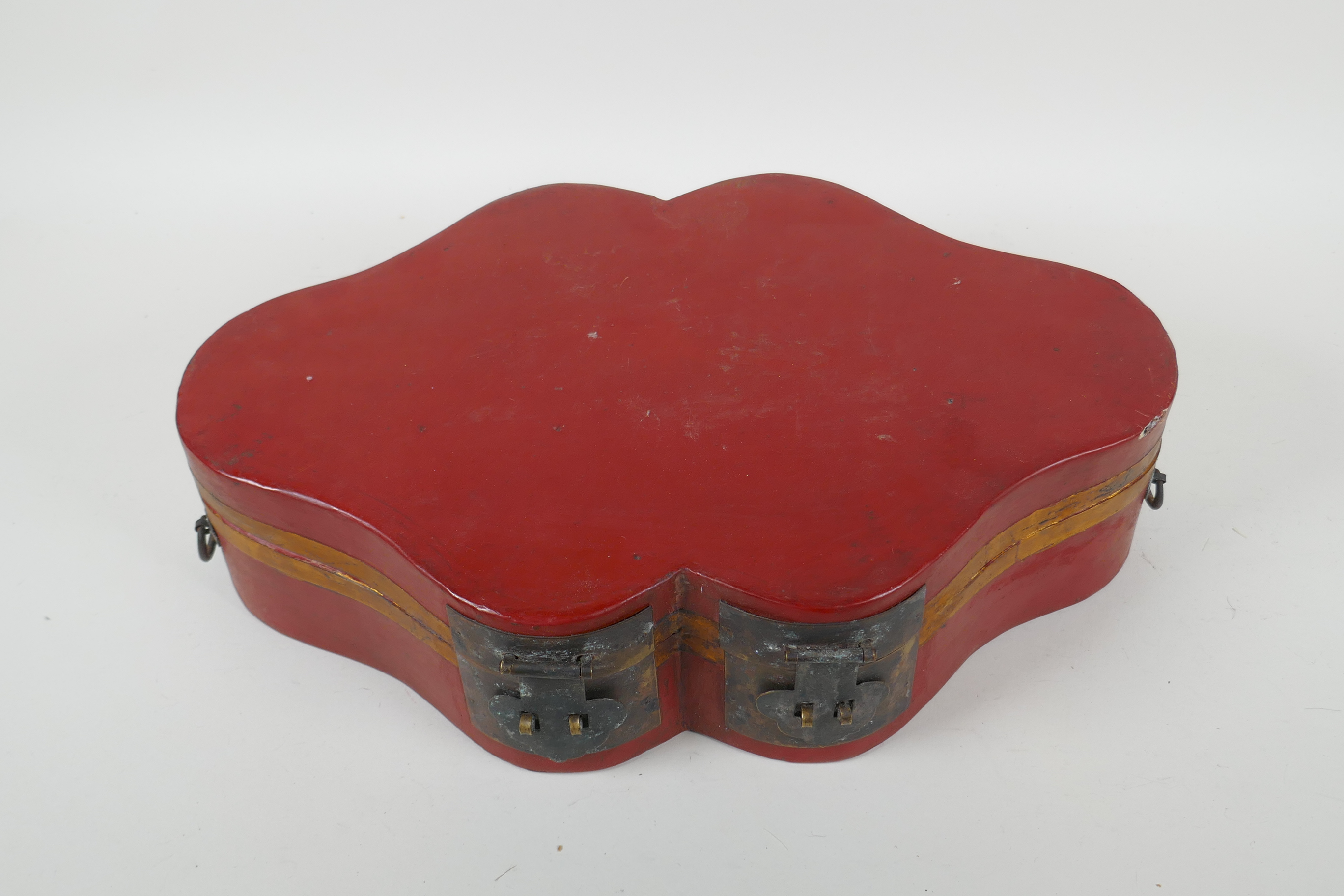 A Chinese red lacquered wood box with metal mounts, 40 x 25cm - Image 2 of 3