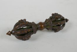 A Tibetan bronze ceremonial vajra, 15cm long