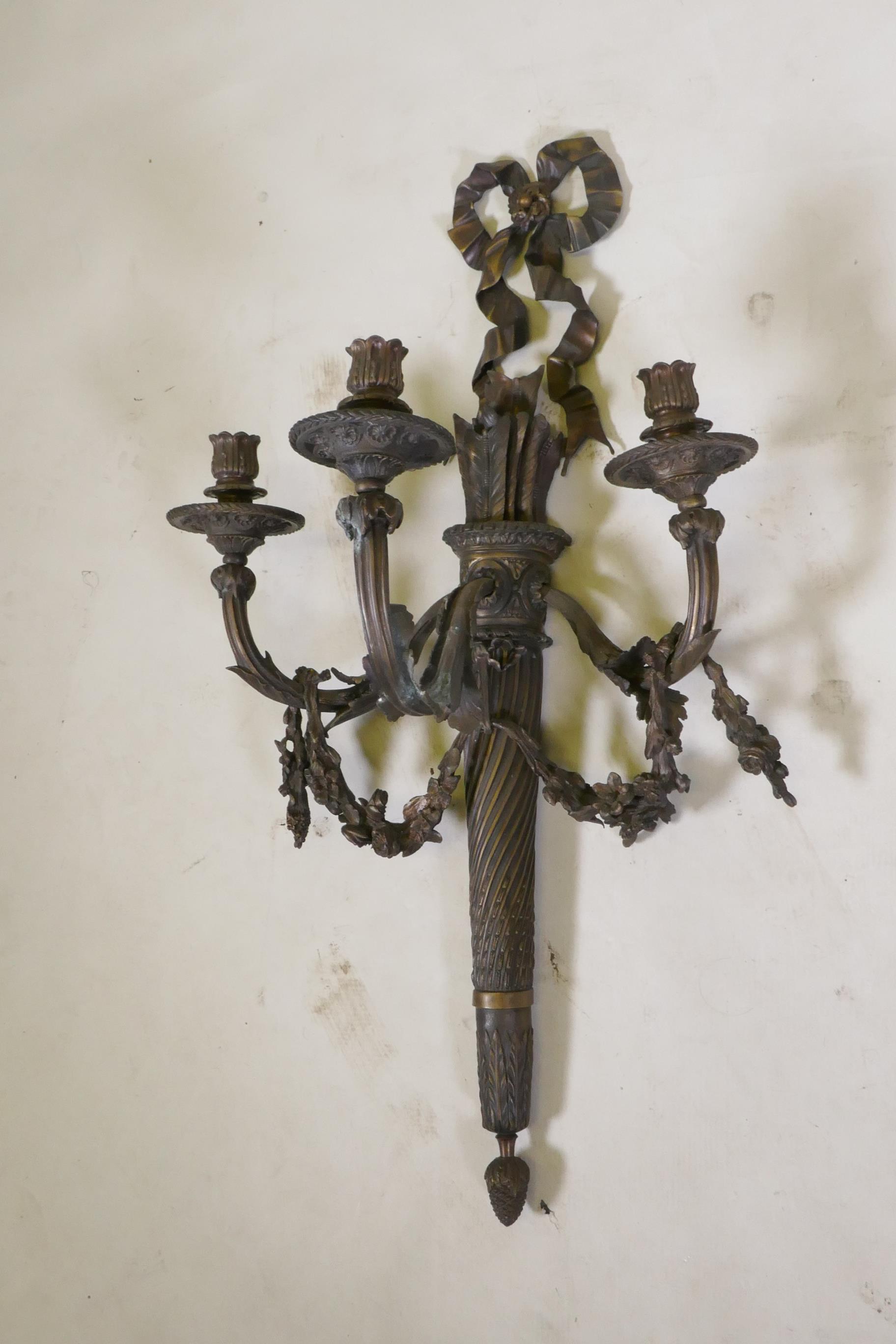 An Empire style three branch wall sconce in the form of an arrow quiver, with ribbons and floral - Image 2 of 3