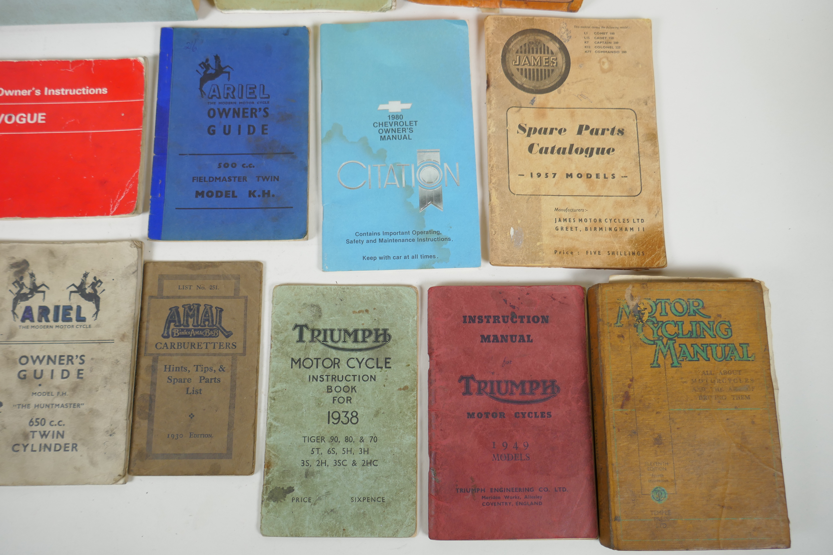 A quantity of vintage motoring manuals, including manuals for Lambretta, Austin 12 and 16, Chevrolet - Image 4 of 4