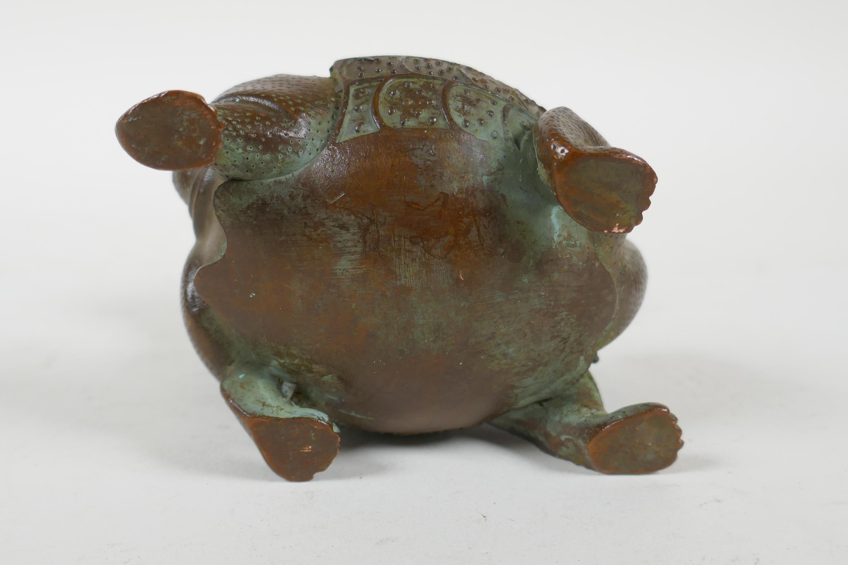 A Japanese bronze censer and cover in the form of a tortoise, 8cm long - Image 5 of 5