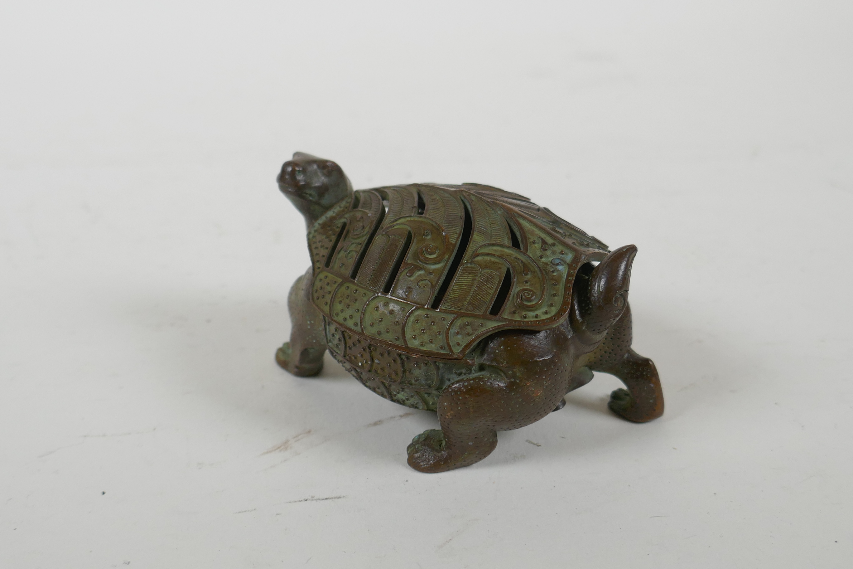 A Japanese bronze censer and cover in the form of a tortoise, 8cm long - Image 3 of 5