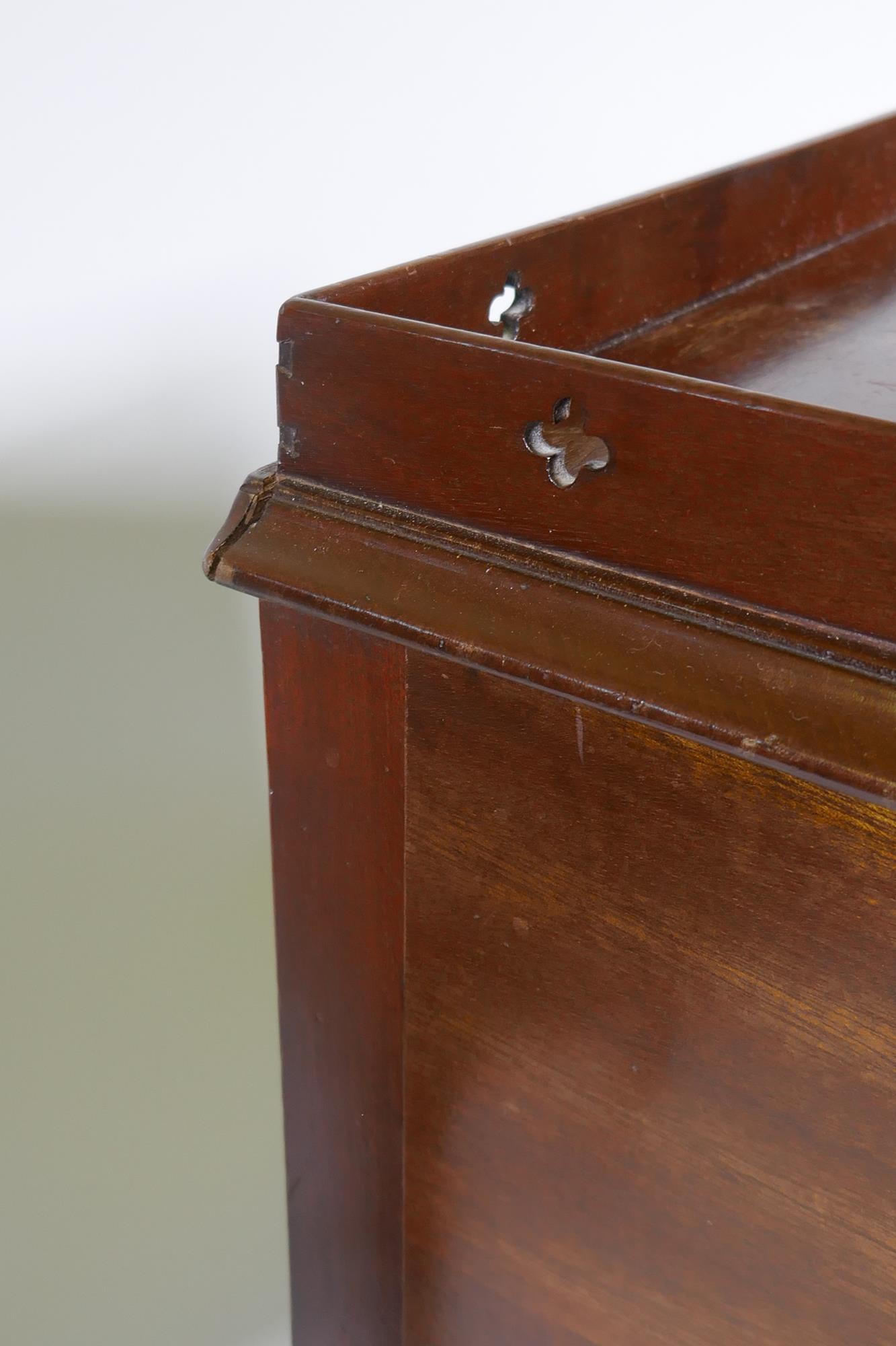 A pair of Georgian style mahogany pot cupboards with pierced three quarter gallery tops and single - Image 3 of 5