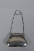 An antique silver coin purse by Deakin and Francis Ltd, Birmingham, 1917, 64g gross, 9 x 5.5cm