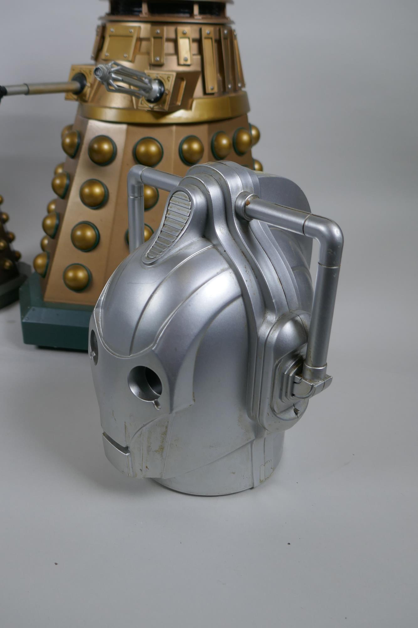 A quantity of Dr Who collectors' items, to include toy Daleks and Cybermen, moneybox, Earthshock VHS - Image 6 of 8