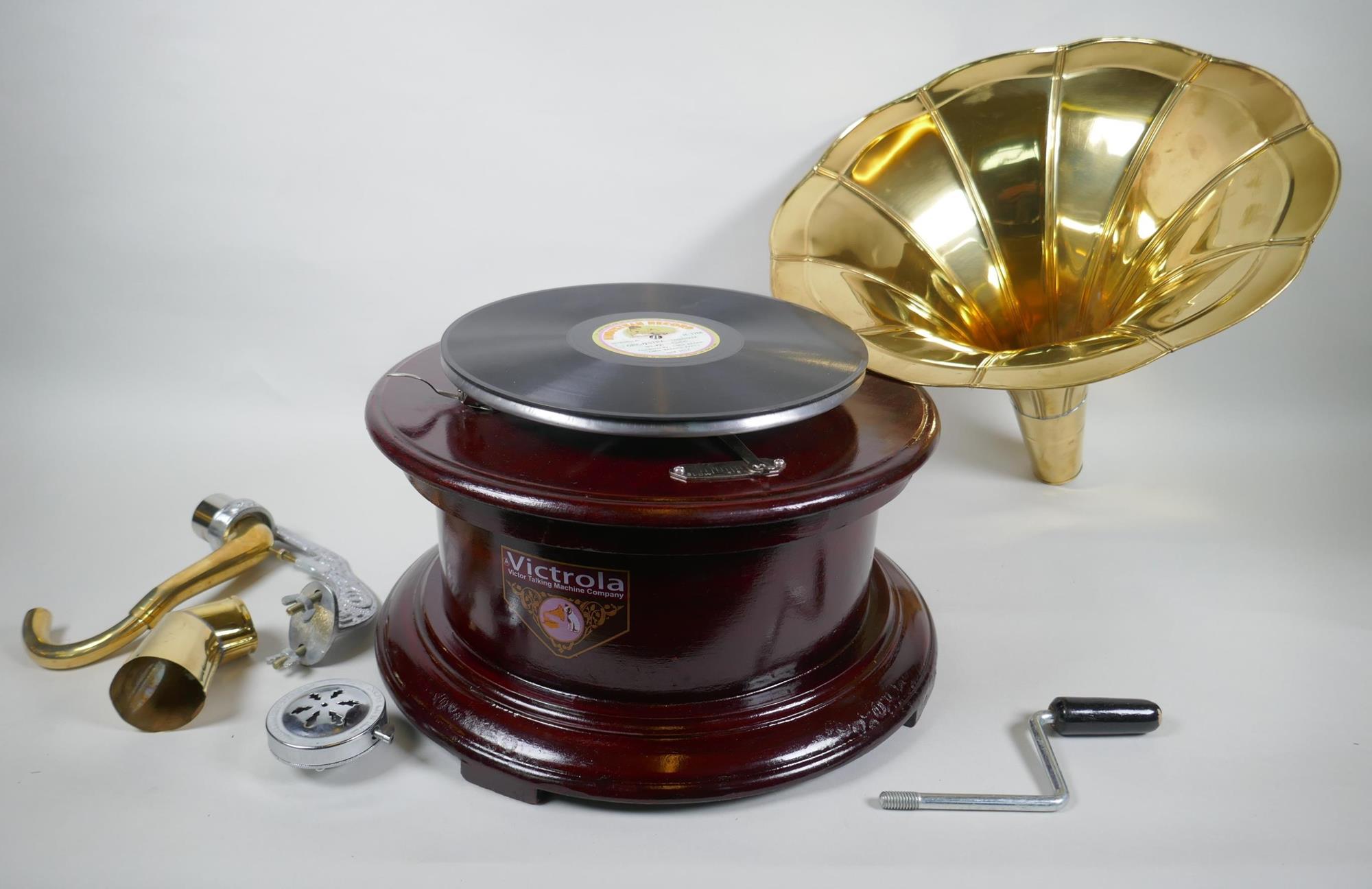 A vintage style Victrola gramophone, 37cm diameter - Image 2 of 3