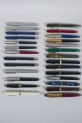 A quantity of vintage fountain pens including Parker Vacumatic, Slimfold, Osmiroid 65, Platignum