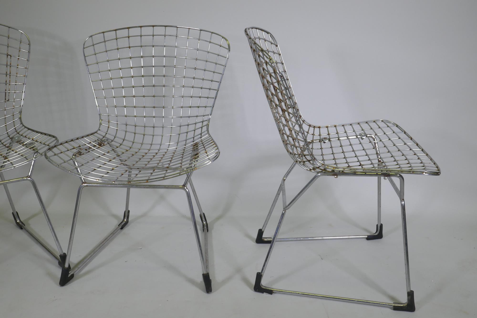 A set of four Harry Bertoia style wire dining chairs - Image 3 of 3