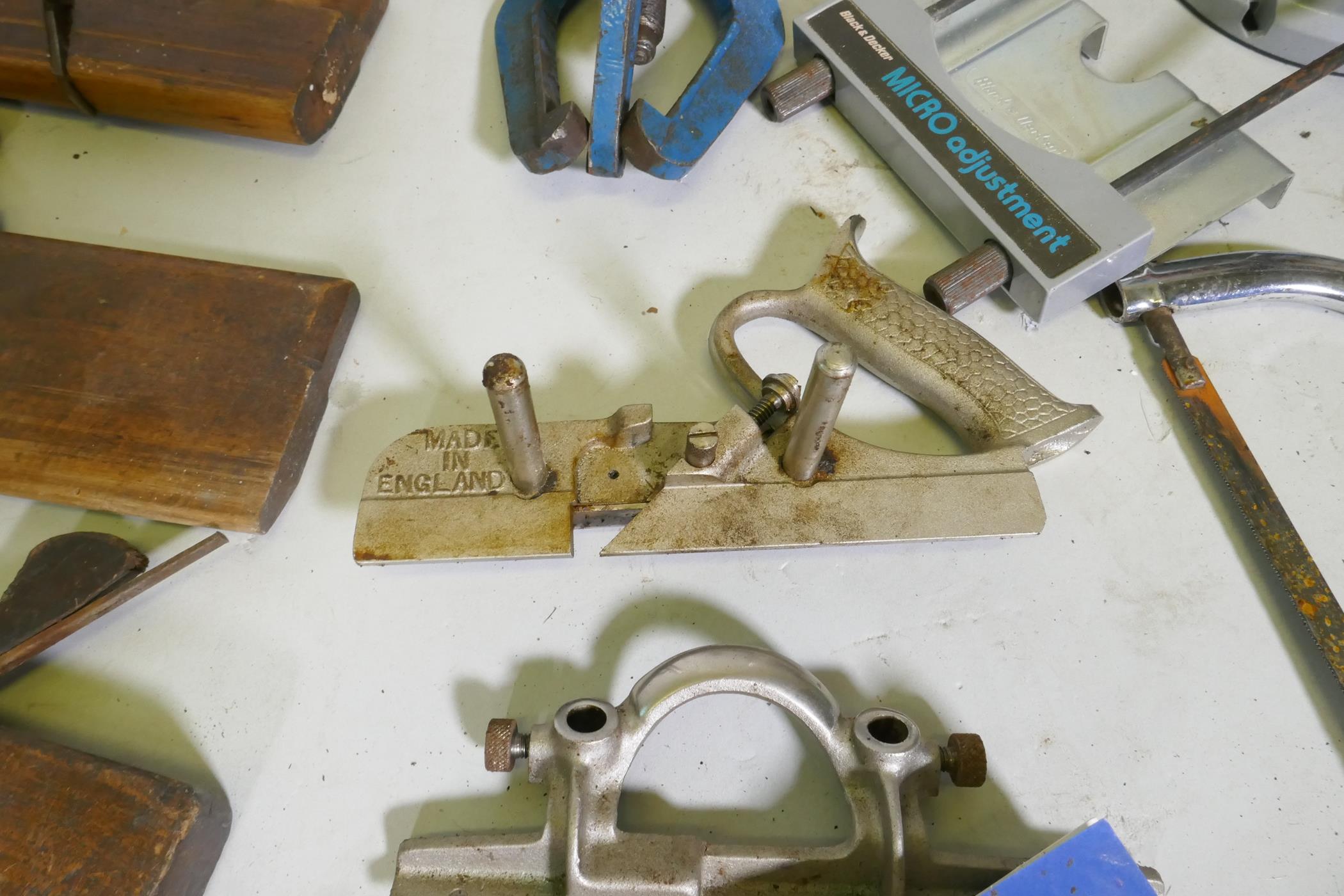 A quantity of hand planes, Record, Bailey Acorn, smoothing planes, rebate/moulding planes and a - Image 6 of 6