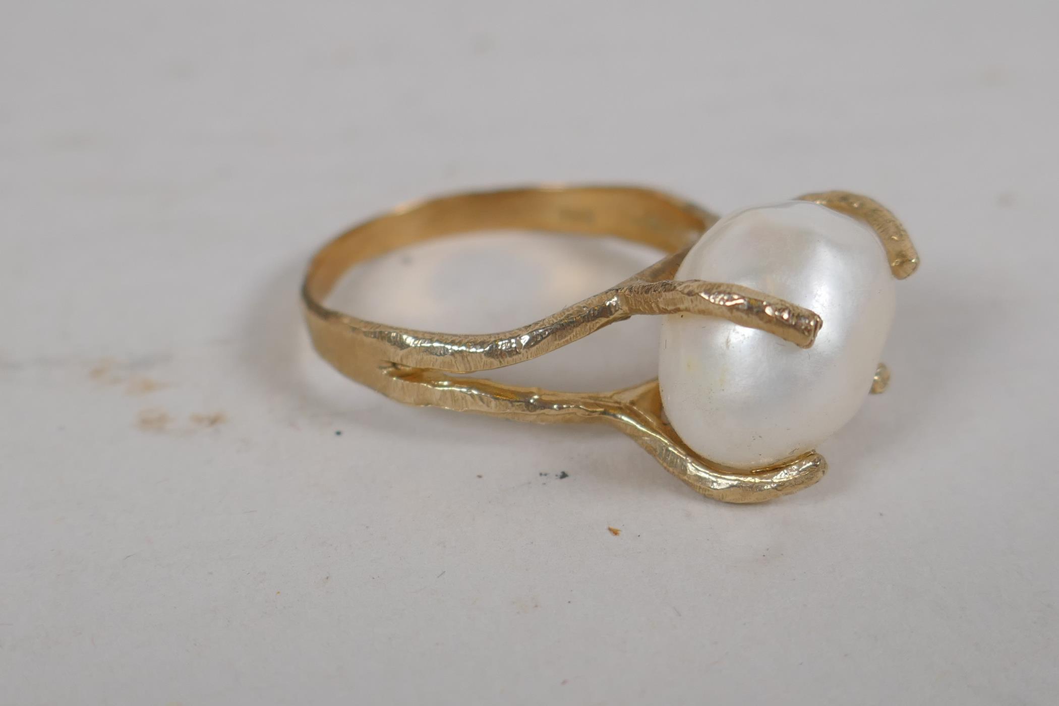 A pair of faux pearl 'Jackie's' (Kennedy) replica earrings, and a 9ct gold ring set with a large - Image 3 of 5