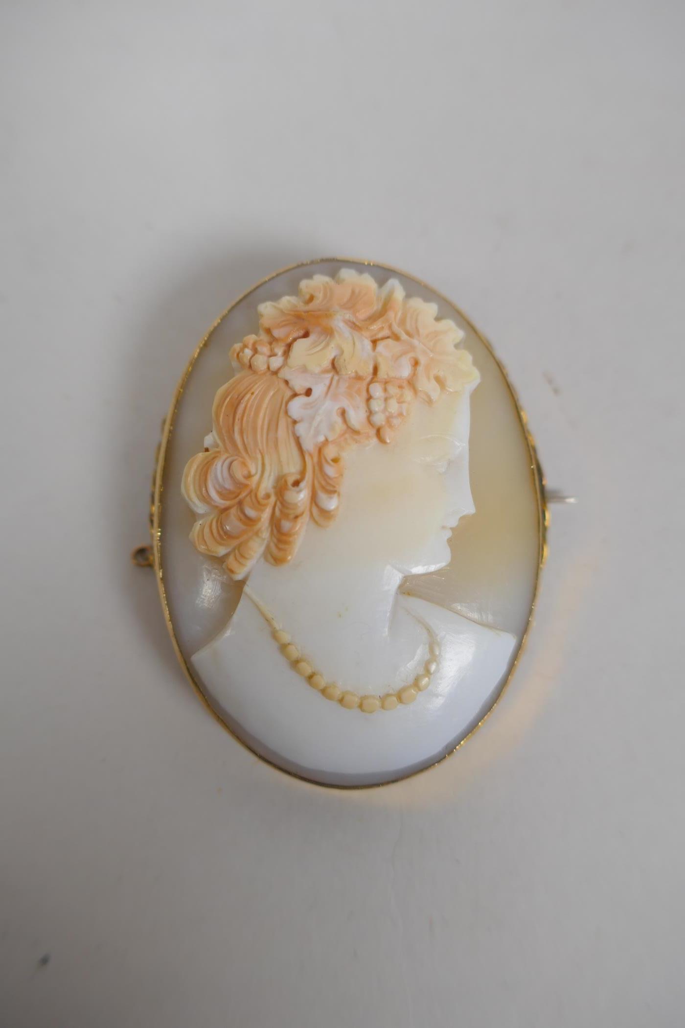 An antique yellow metal mounted cameo brooch, and a pair of 9ct gold mounted cameo earrings, - Image 2 of 5