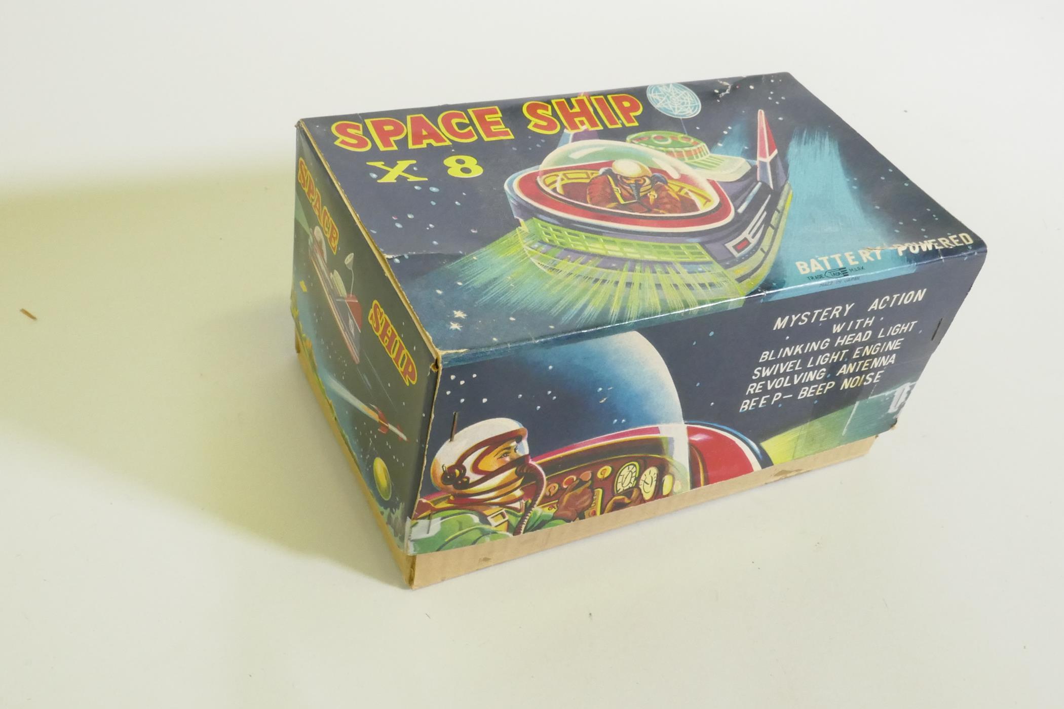 A 1960s Tada Japanese tin plate toy, Spaceship X-8, in original box, fine condition - Image 5 of 5